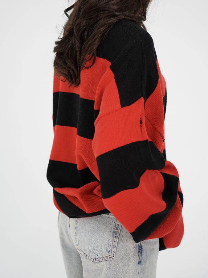 Свитер Курт с затяжками