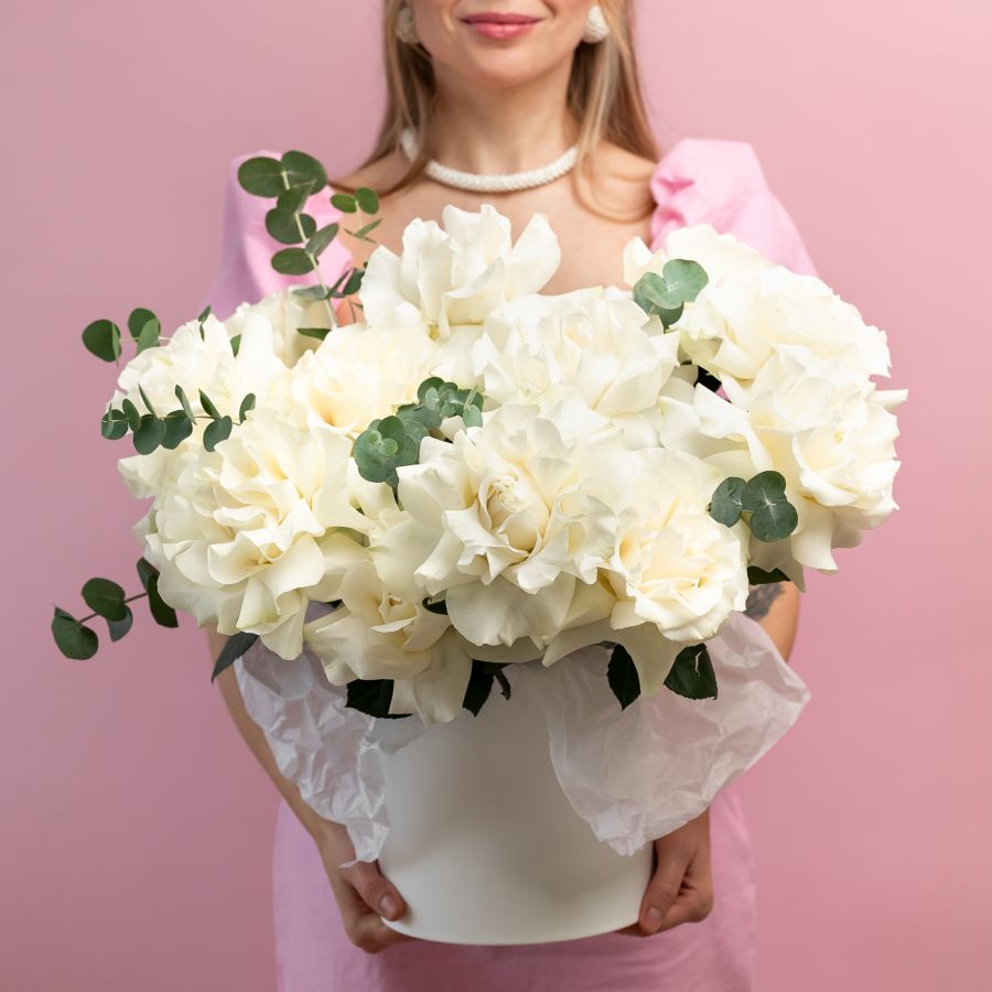 Французская роза 15шт в шляпной коробке (сорт Мондиаль)