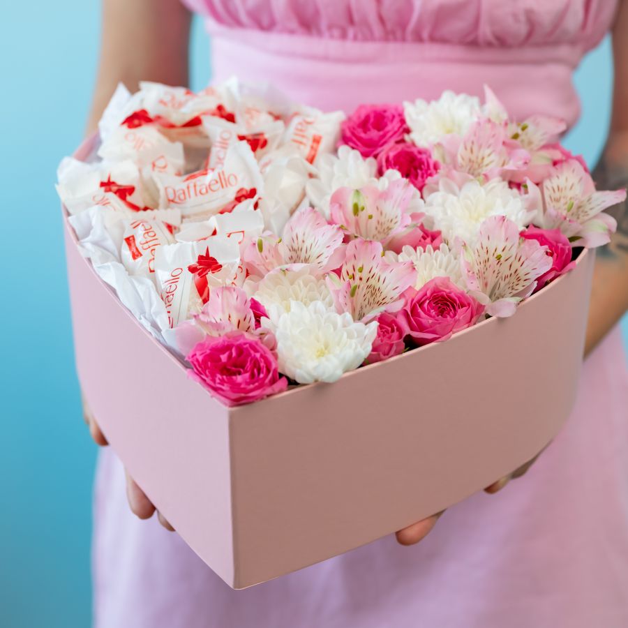 Сердце S с рафаэлло