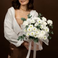 Композиция из кустовой хризантемы