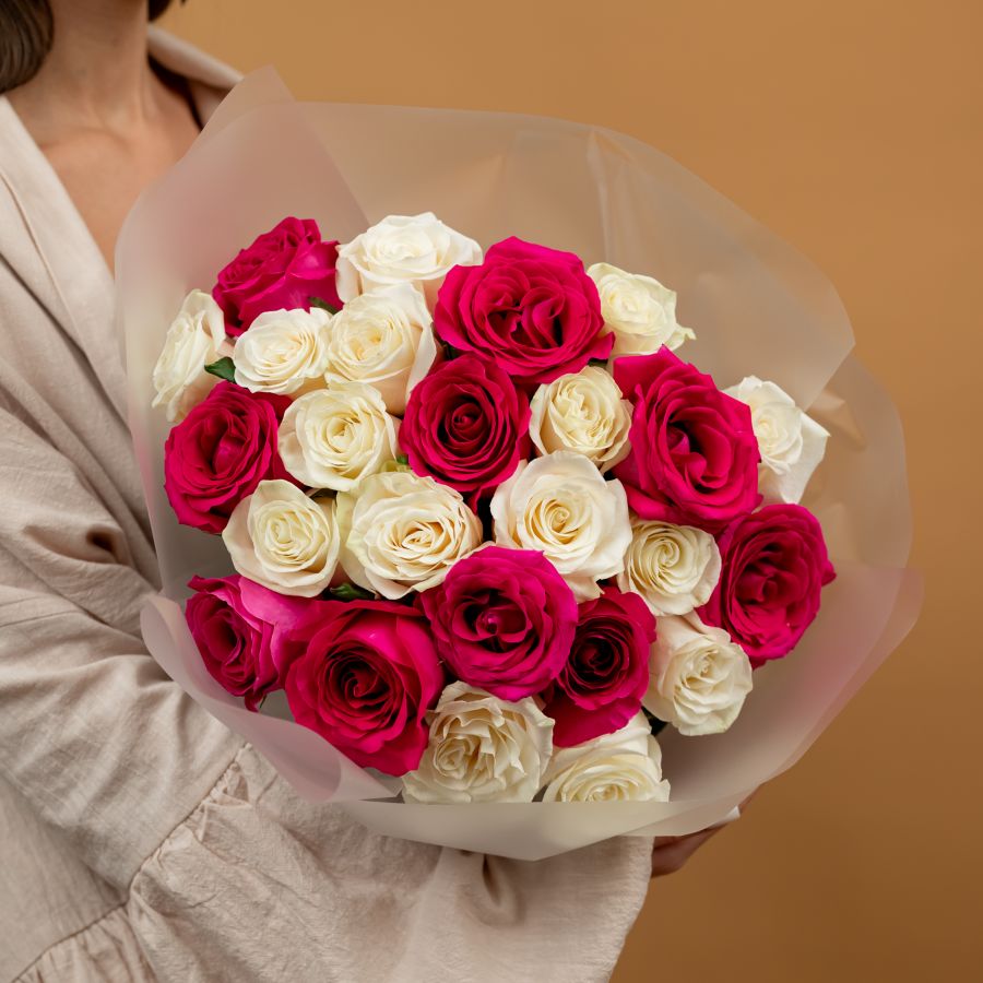 Роза белая и розовая 25 шт (60см)