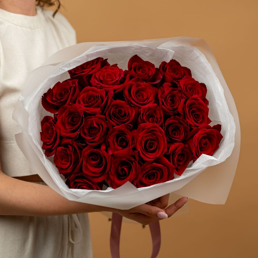 Красная роза 25 шт (60см, сорт Эксплорер)