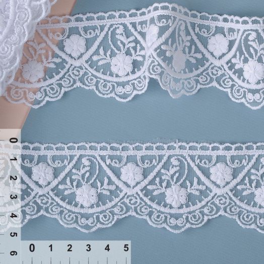 Кружево на сетке 50 мм цвет 12 белый TR.16G1260F.12