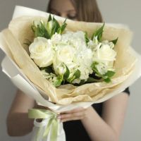 Небольшой белый букет