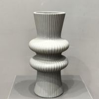 Ваза серая «Курт». Размер Ширина - 8 см Высота - 24 см