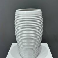 Ваза белая, керамика. Размер Ширина - 10 см Высота - 25 см