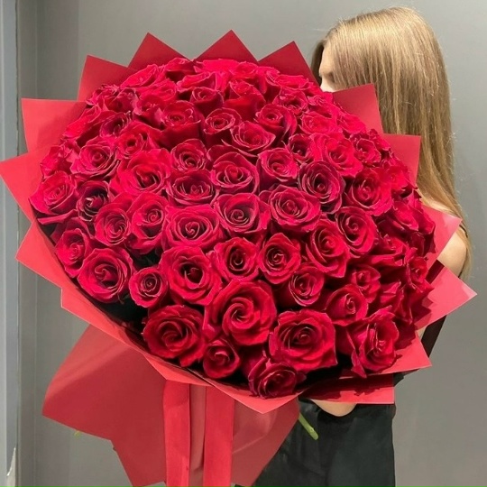 Красная роскошь - 101 красная Роза премиум