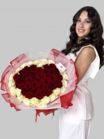 Букет-сердце из 51 Эквадорской розы