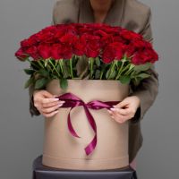 101 роза красная 40 см (Кения) в коробке