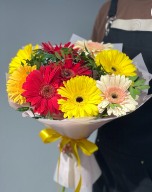 Букет Гербер "Яркий момент"