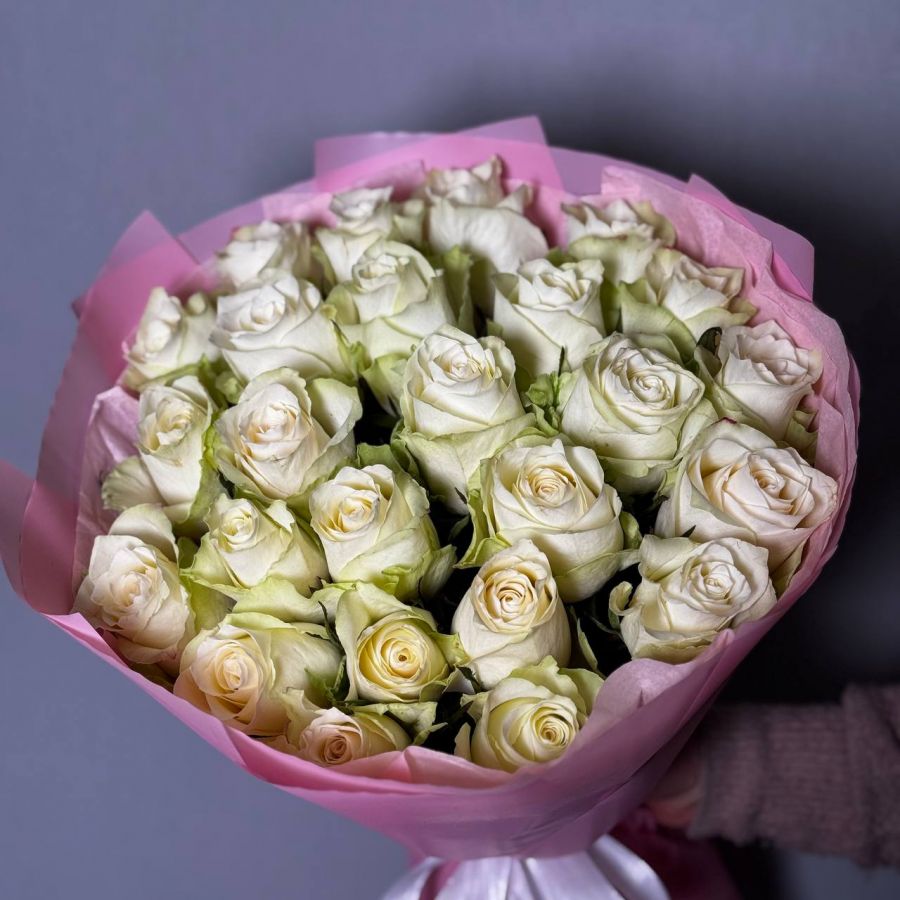 Букет белых роз 21шт