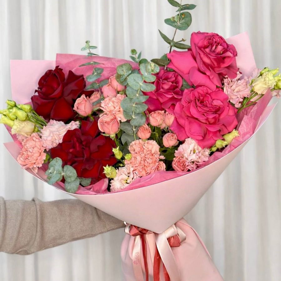 Букет микс с розами