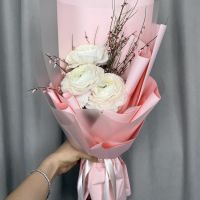 Сборный букетик с ранункулюсами