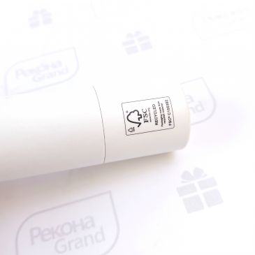 помады с логотипом