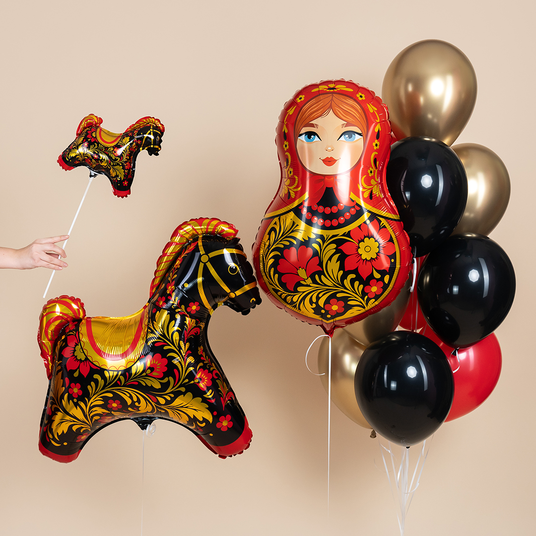 Фонтан народный с двумя фигурами и фигуркой на палочке