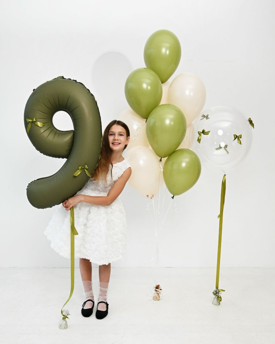 Оливковый сет с цифрой