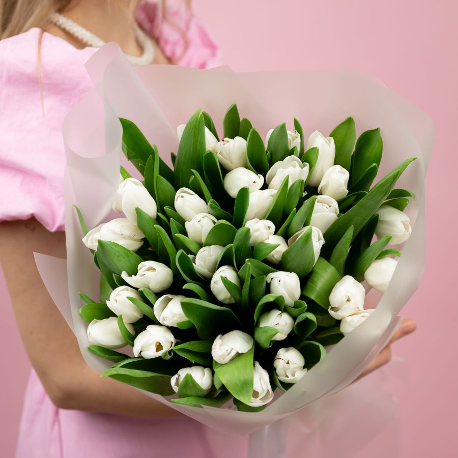 Белые тюльпаны от 25 шт