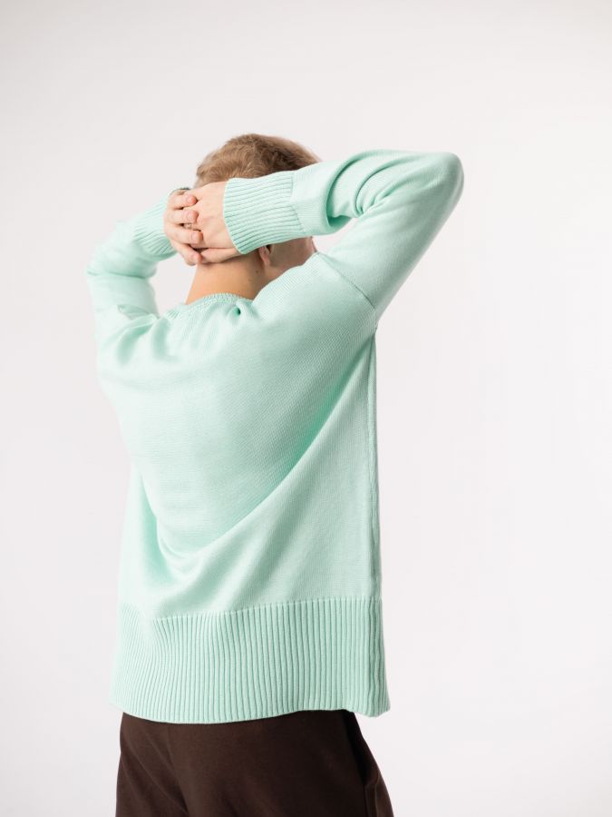 Свитер мята