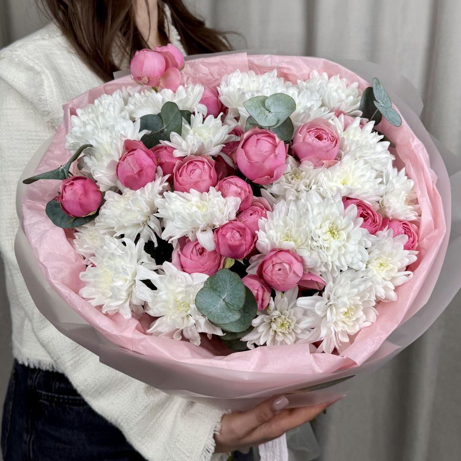 Букет из роз и хризантем