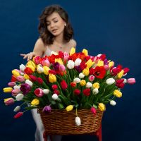 51- 201 тюльпан в корзине