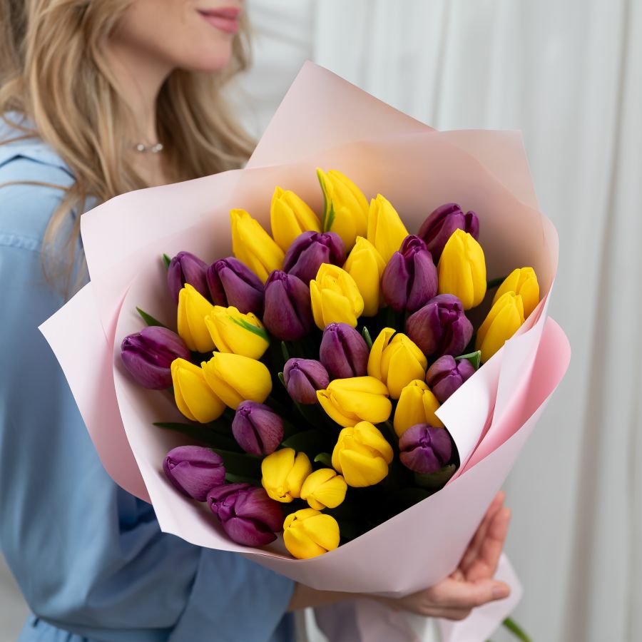 Тюльпаны в упаковке (микс)