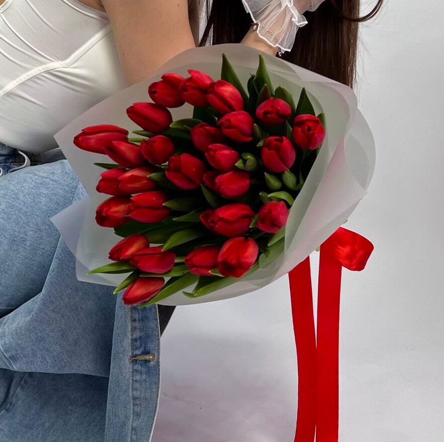 Букет из тюльпанов "страсть"