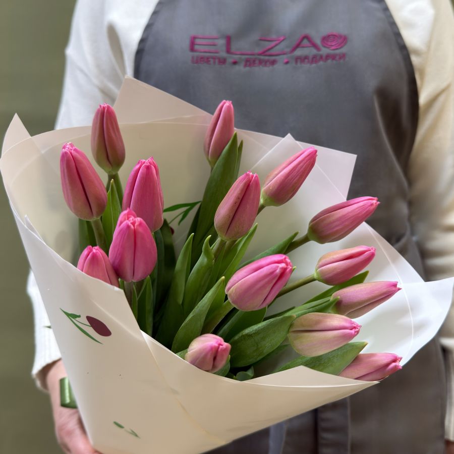 Тюльпаны розовые в упаковке (от 11 шт)