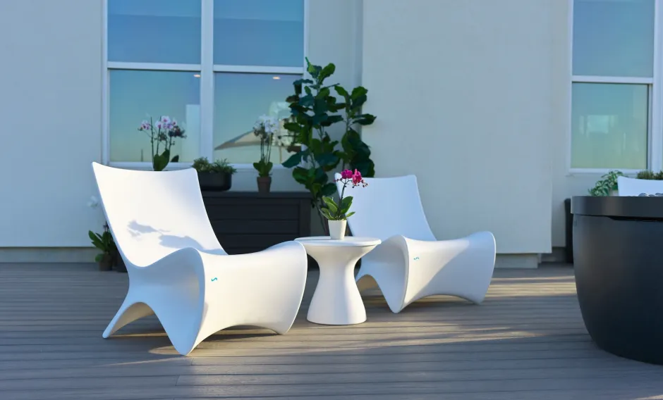 Шезлонг-кресло Ledge Lounger Modern для воды ФОТО