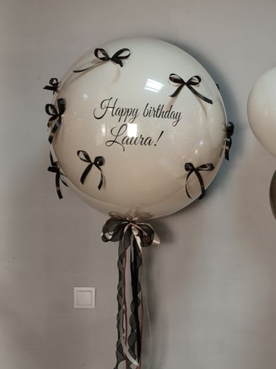 Стеклянный шар с бантиками