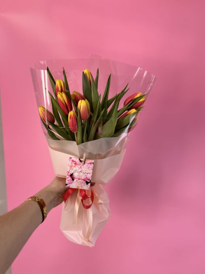 Букет с тюльпанами 11шт