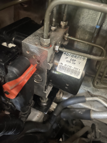 Замена Блока Abs С Разборки С Переносом Данных Оригинала на Автомобиле Варшавское шоссе 170Бс7