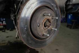 Замена Шпилек Крепления Колесного Цилиндра К Щиту на Автомобиле Варшавское шоссе 170Бс7