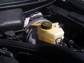 Промывка Бачка Тормозной Жидкости От Осадка И Грязи на Автомобиле Варшавское шоссе 170Бс7