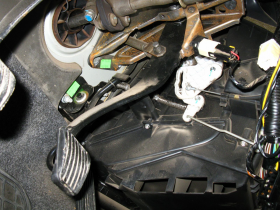 Замена Датчика Включения Стоп Сигналов Лягушки на Автомобиле Варшавское шоссе 170Бс7