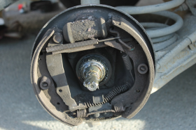 Замена Колесного Тормозного Цилиндра Задней Правой Оси на Автомобиле Варшавское шоссе 170Бс7