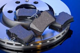 Установка Колодок С Антикоррозийным Покрытием Основания на Автомобиле Варшавское шоссе 170Бс7