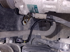 Инспекция Состояния Напорной Магистрали Гур Под Машиной на Автомобиле Варшавское шоссе 170Бс7