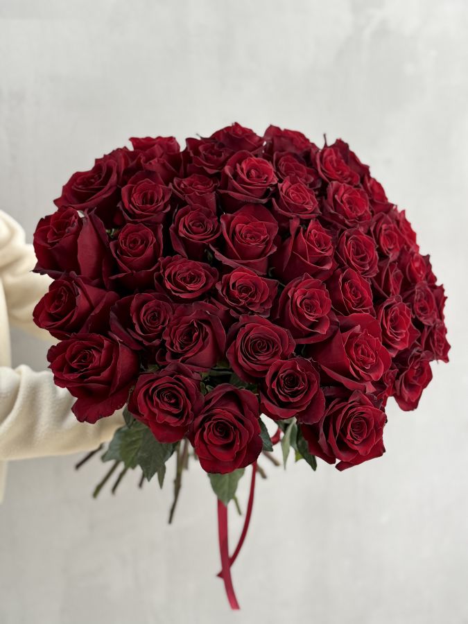 Букет 45 красных роз