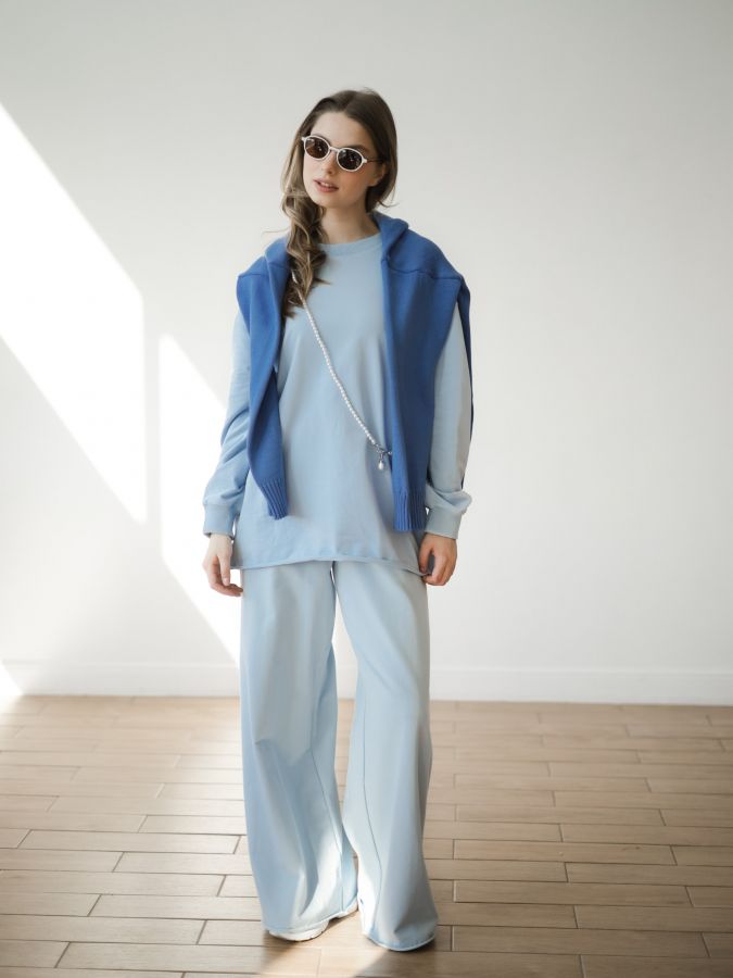 Кофта с длинным рукавом голубая