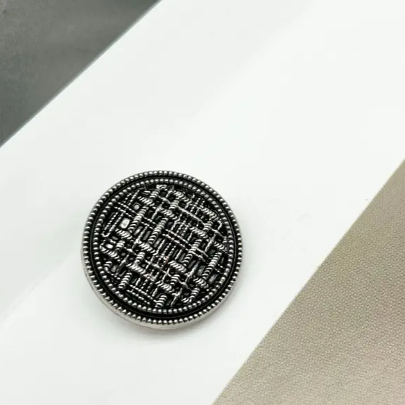 Пуговица в стиле Шанель на ножке металл серебряный с чернением  Разные размеры (BASH-759.2)