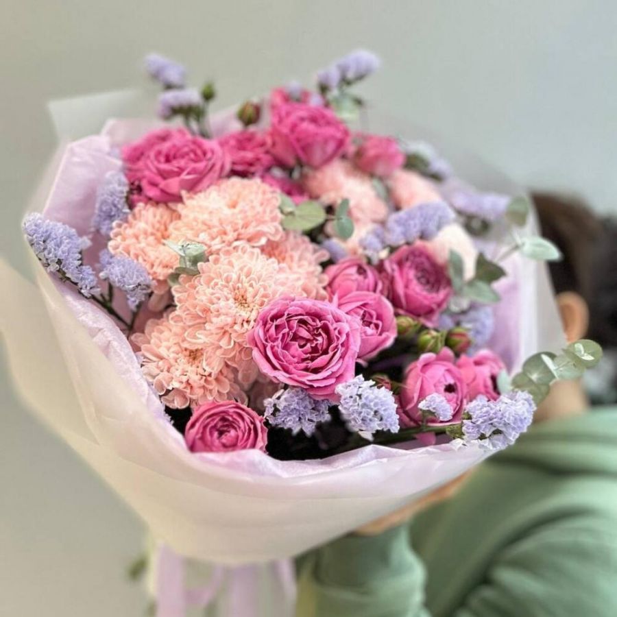 Букет "Весенние грезы"/хризантема кустовая/роза кустовая/статица