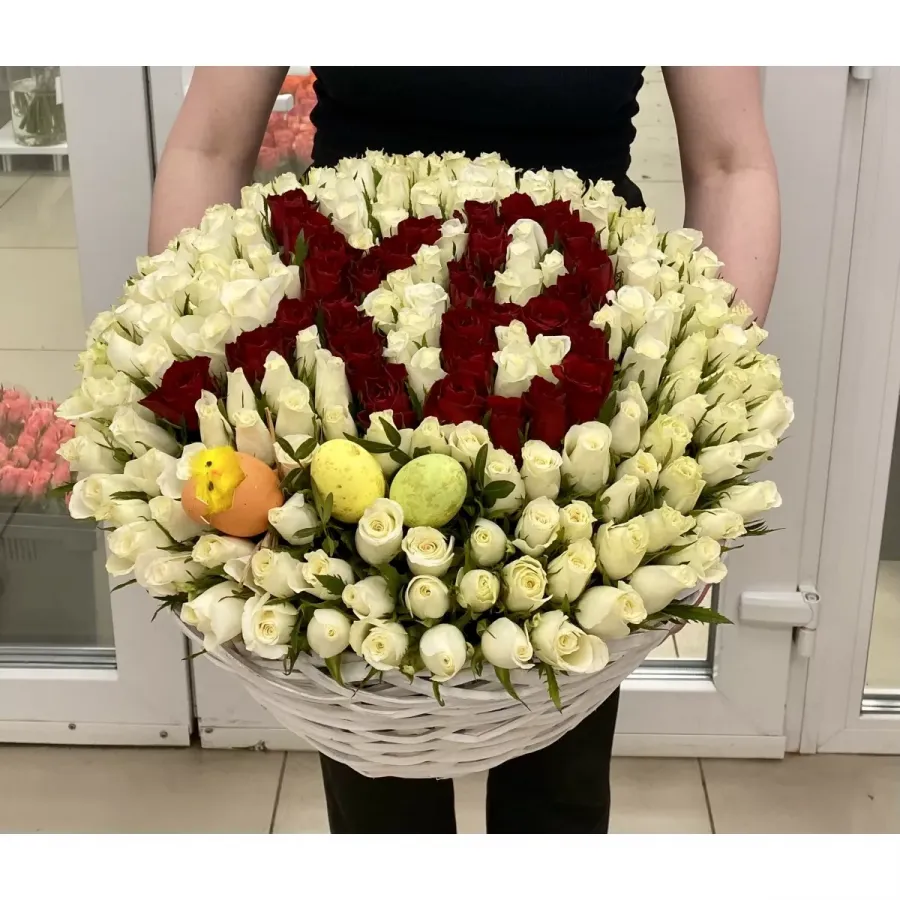 Пасхальная композиция в корзине