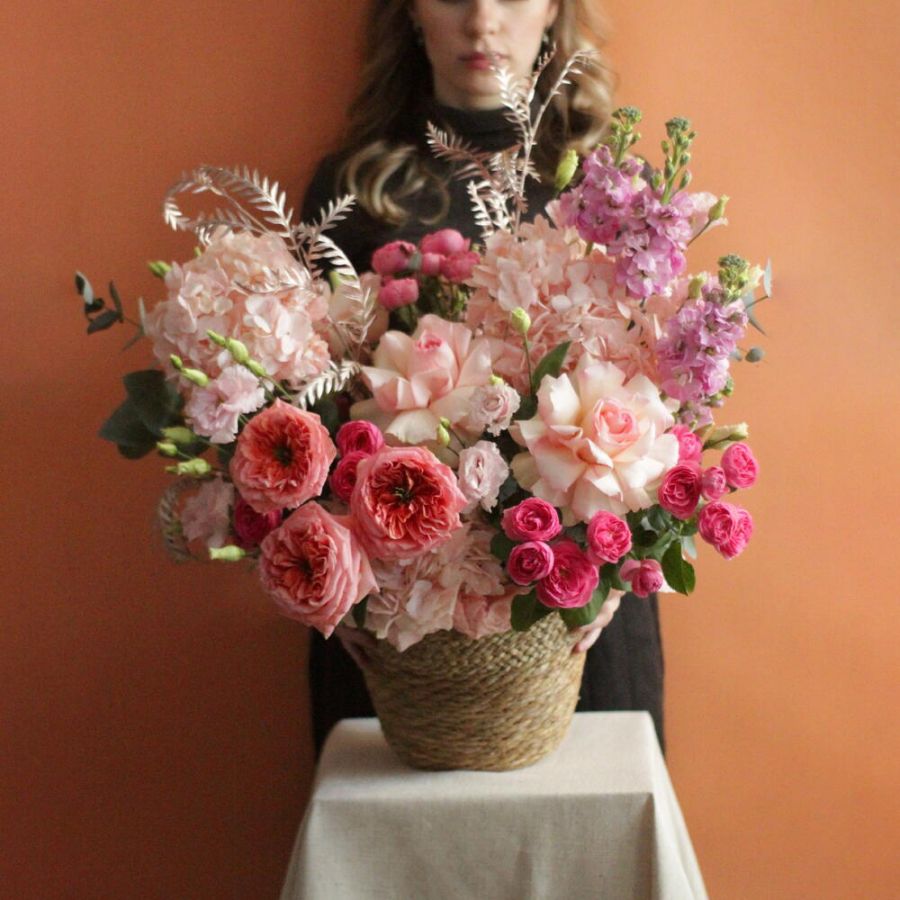 Авторская корзина цветов