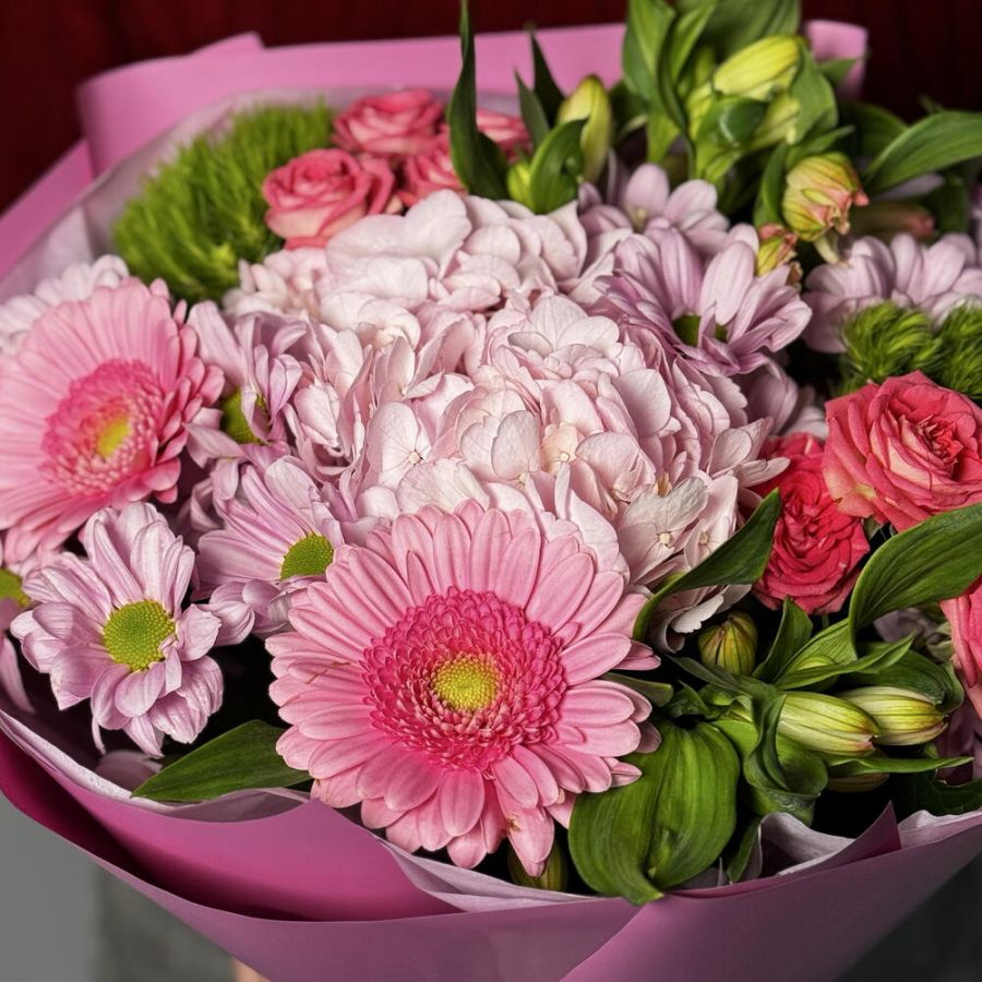 Букет розовый с герберой