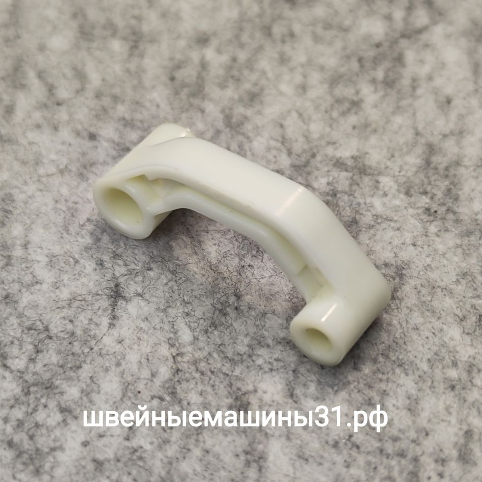 Шатун нитепритягивателя (пластиковая деталь механизма продвижения верхней нити) Brother Comfort 10, 15, 25; 2140, RS 9 и др. Длина 43 мм, диаметры отверстий 6,1 мм, 4,1 мм.    Цена 595 руб.