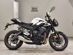 TRIUMPH STREET TRIPLE R
