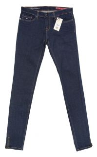 Tommy Hilfiger (CША)