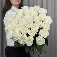 Большой букет из 31 премиальной белой розы
