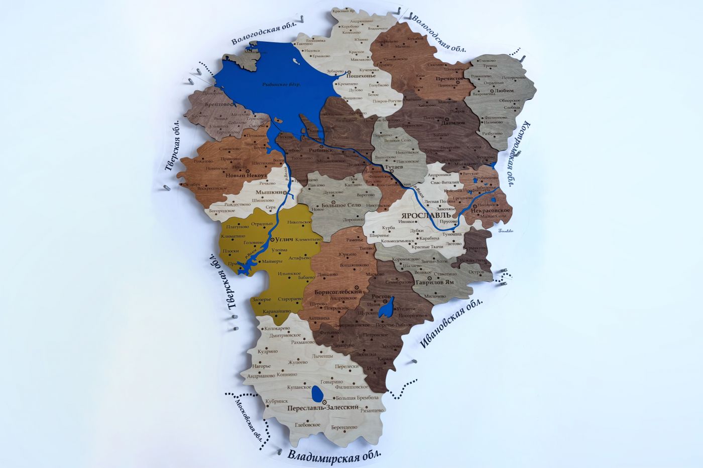 Карта Ярославской области из дерева, многоуровневая, на подложке из орг.стекла