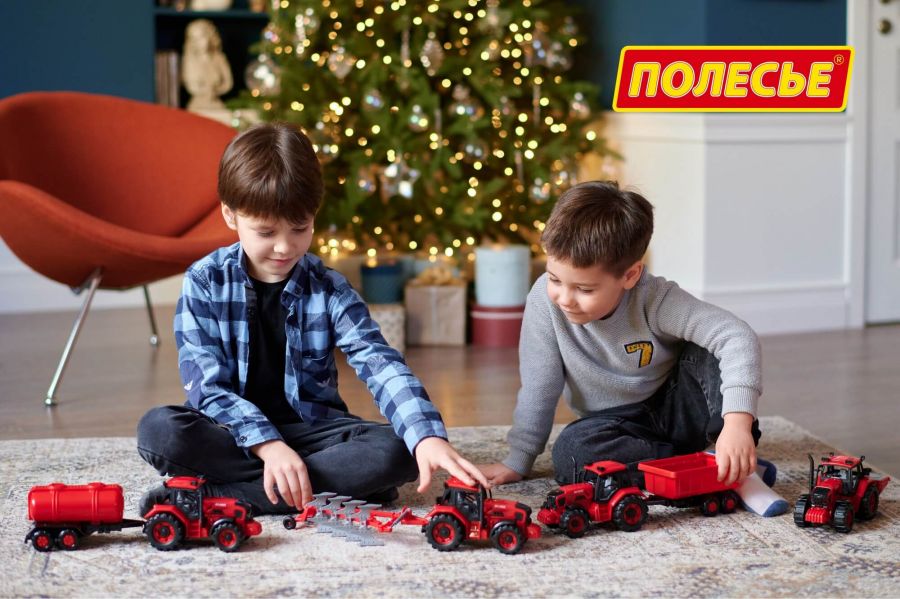 Трактор BELARUS для внесения удобрений